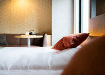 地域と環境をつなぐ挑戦「CO2実質ゼロ泊」とは?...エコ活動の先駆者・スーパーホテルの革新的取り組み